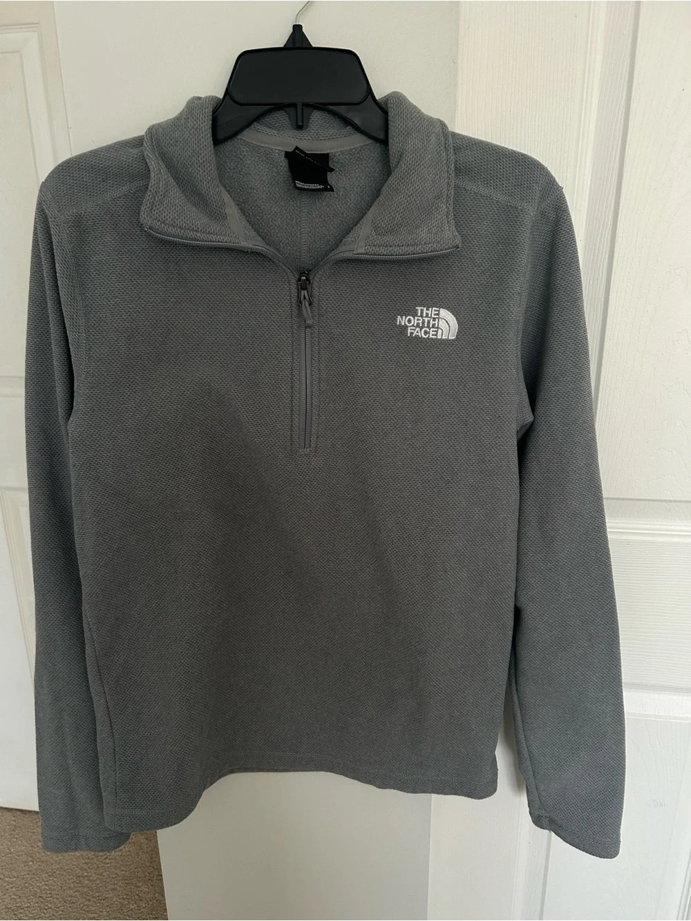 The North Face Men's Gray Half-Zip Fleece Pullover